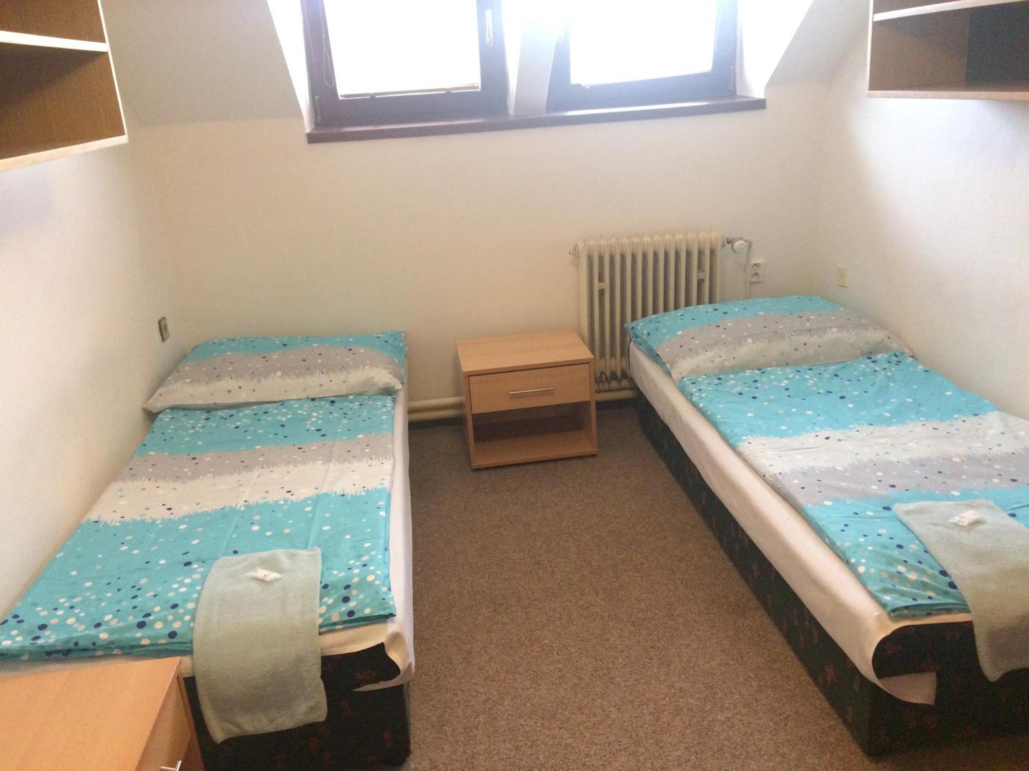 Hotel Pod Skalou Písek Esterno foto